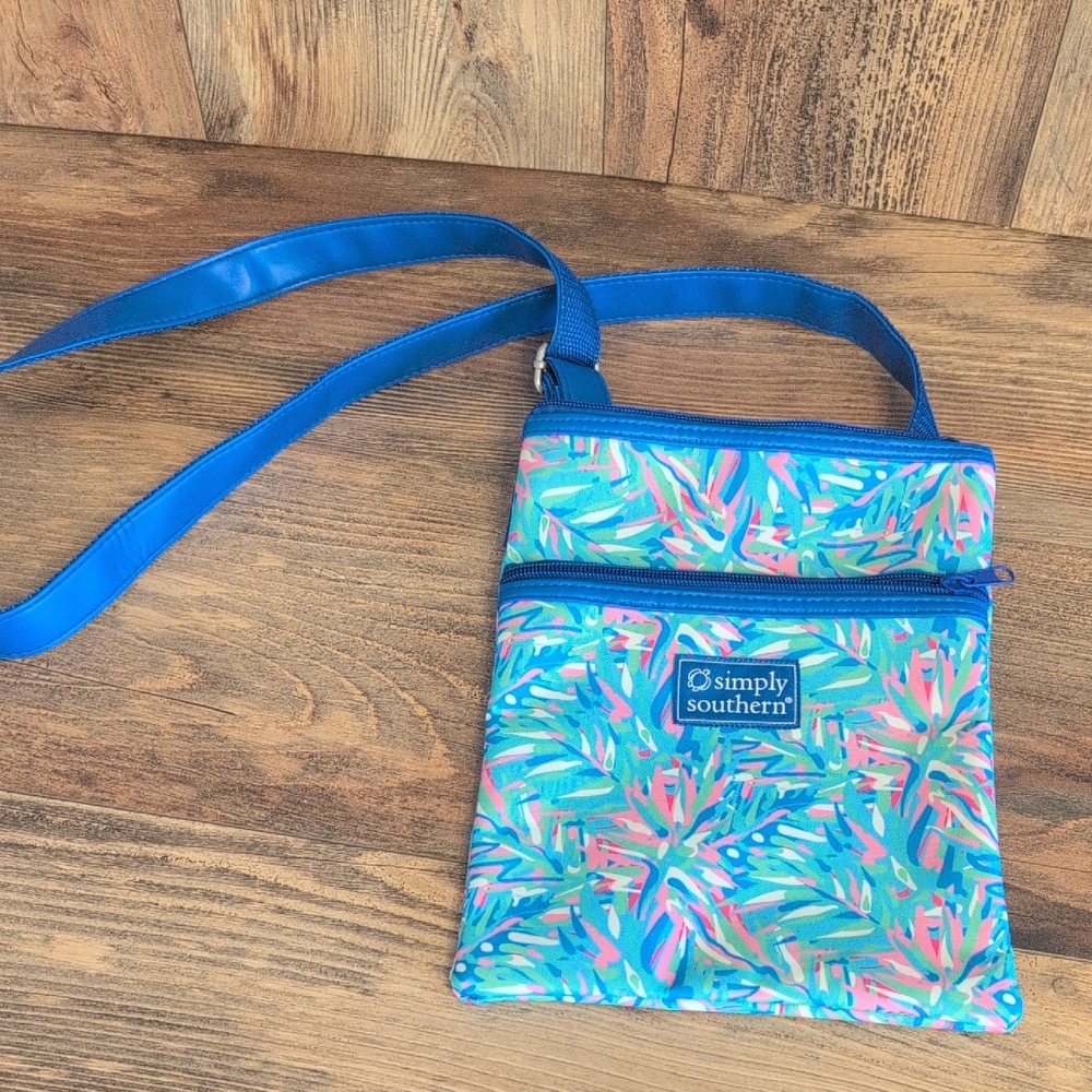 Simply Southern Tropical Print Crossbody Bag with Blue Strap            M360